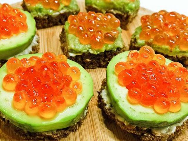 11 самых вкусных бутербродов с красной рыбой к новогоднему столу