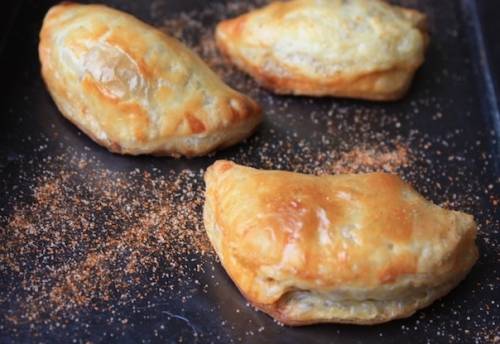 Жареные и печеные пирожки с мясом