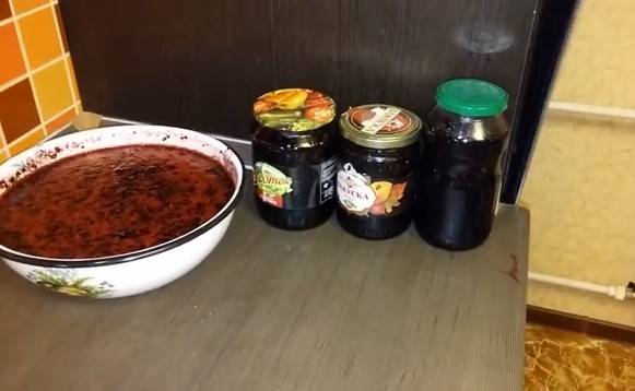 Вкуснейшее варенье из жимолости