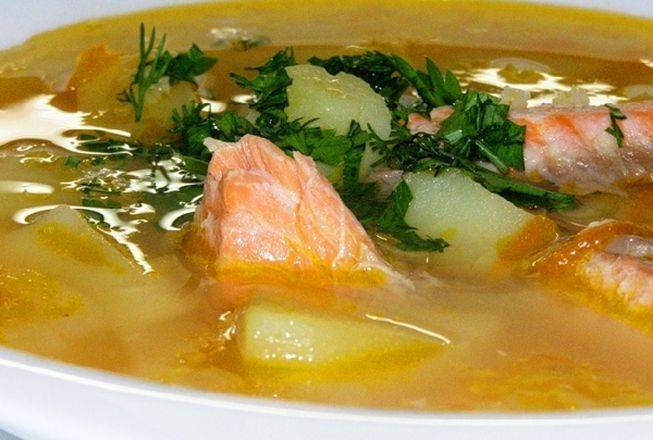 Суп из соленой красной рыбы