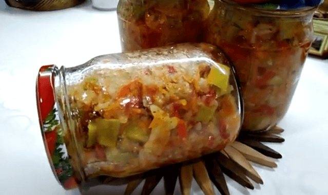 Салат из риса и яиц