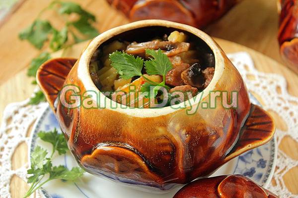 Жаркое по-домашнему из свинины и картофеля: 9 популярных рецептов