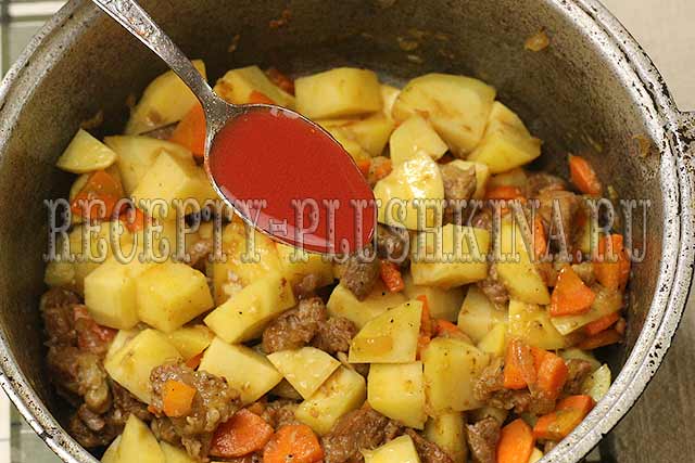 Жаркое по-домашнему из свинины и картофеля: 9 популярных рецептов