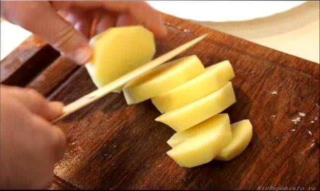 Жаркое по-домашнему из свинины и картофеля: 9 популярных рецептов