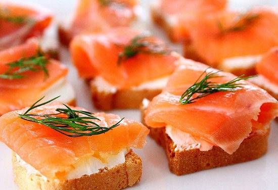 11 самых вкусных бутербродов с красной рыбой к новогоднему столу
