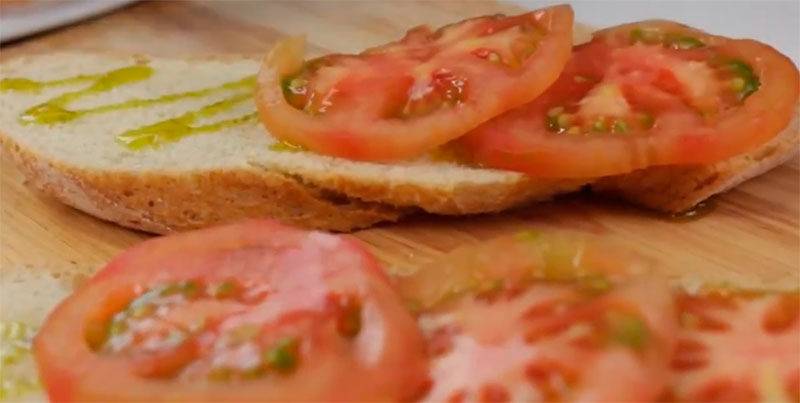 Вкусные бутерброды с тунцом - рецепт с фото