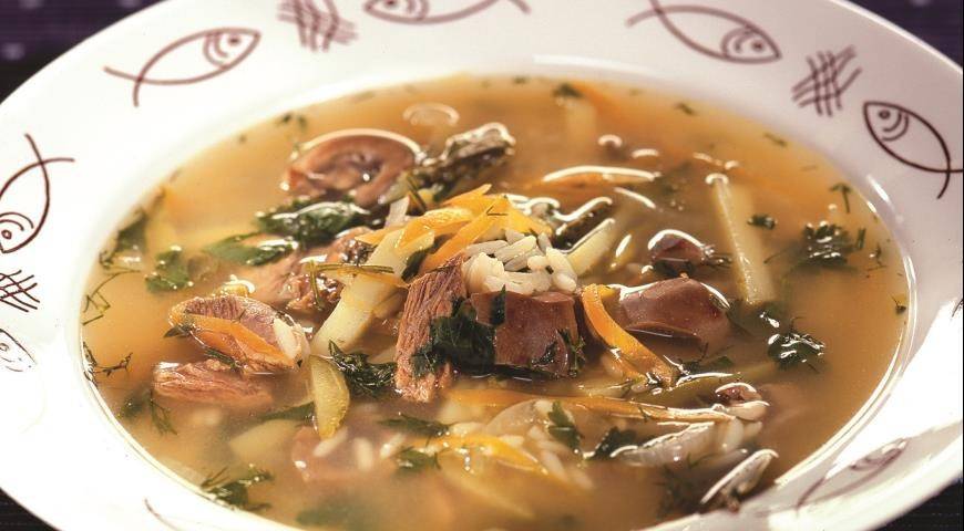 Пошаговый рецепт приготовления рассольника с рисом и солеными огурцами