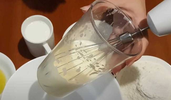 Шарлотка с творогом и яблоками рецепт с фото пошагово в духовке