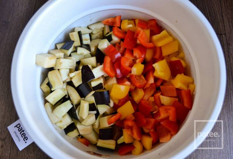 Овощное рагу со свининой в мультиварке с незабываемым вкусом!