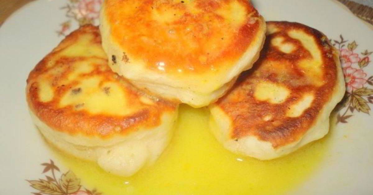 Пышные оладьи на кефире - 5 вкусных рецептов с фото (пошагово)