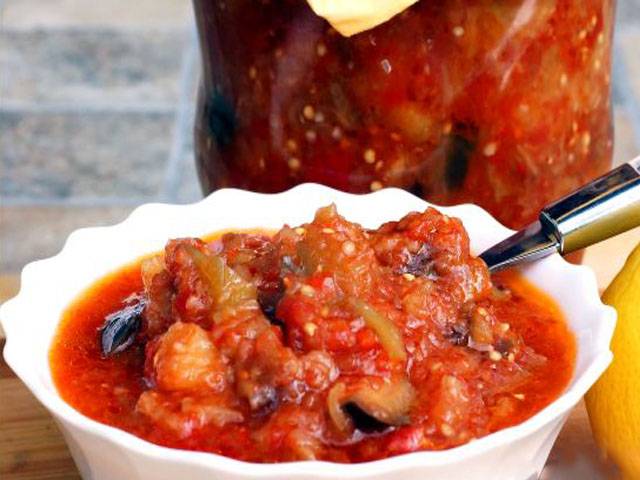 Башенки из баклажанов с помидорами и сыром
