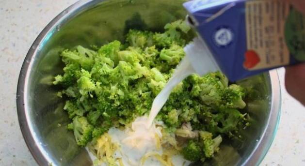 Киш с курицей, грибами и брокколи
